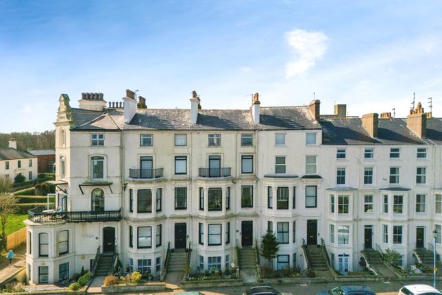 The Crescent, Filey 3 bed apartment for sale