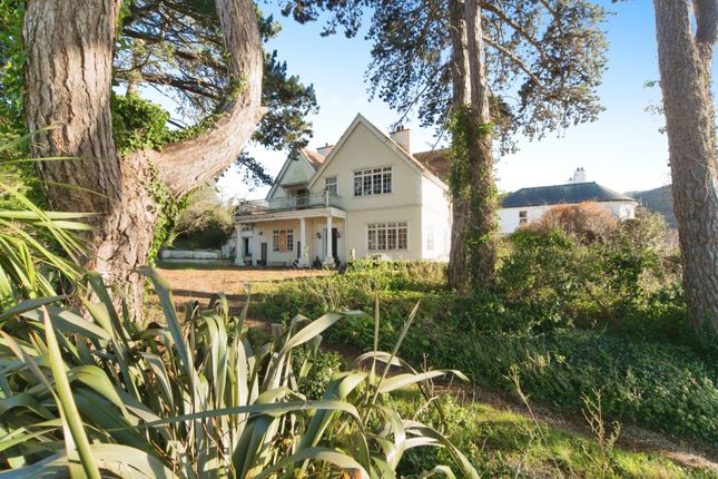 4 bed detached house