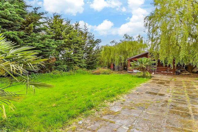 4 bed detached house