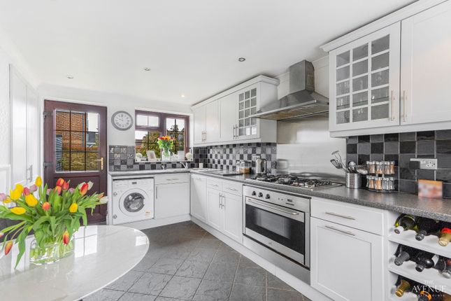 Danbury Crescent, South Ockendon 3 bed semi