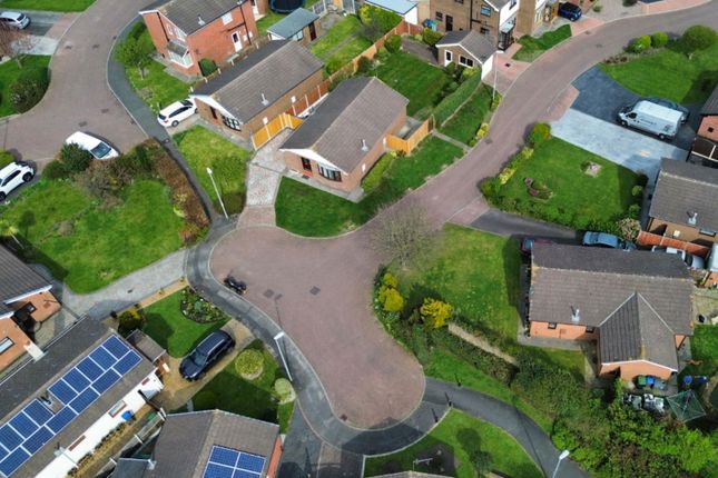 Bowgreave Close, Blackpool FY4 2 bed detached bungalow for sale