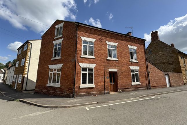 Church Street, Weedon, Northampton 4 bed house for sale