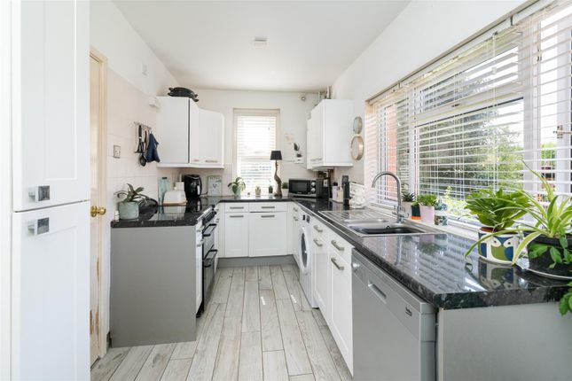 Glasshouse Lane, Lapworth, Solihull 3 bed apartment for sale