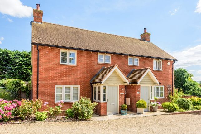 Nolay Close, Wallingford OX10 2 bed semi
