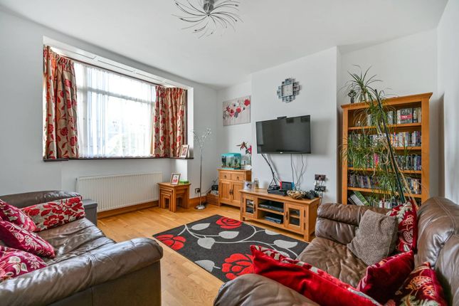 St Laurence Way, Slough, SL1 3 bed semi