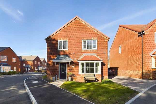 Chesterfield S45 4 bed detached house for sale