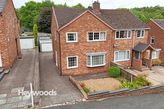Melvyn Crescent, Porthill... 3 bed semi