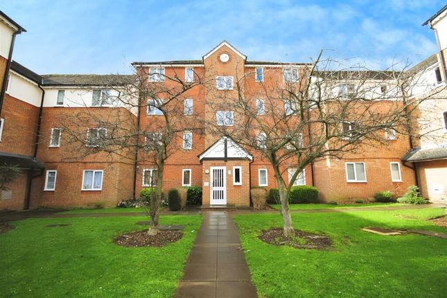 Pioneer Way, Watford, WD18 1 bed apartment for sale