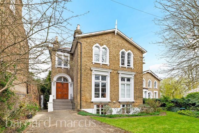 3 bedroom flat for sale