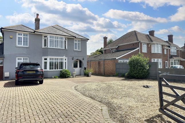 Blackfield Road, Fawley, SO45 5 bed detached house for sale
