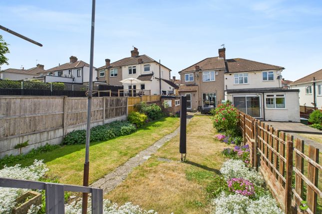 Swaylands Road, Belvedere, Kent, DA17 3 bed semi