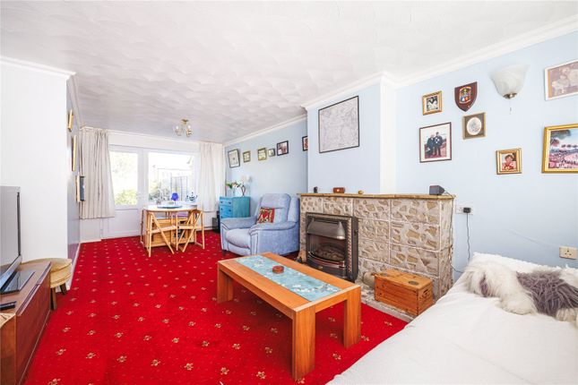 Britannia Drive, Gravesend, Kent, DA12 3 bed semi