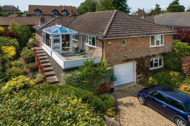 Totland Bay, Isle Of Wight 4 bed detached house for sale