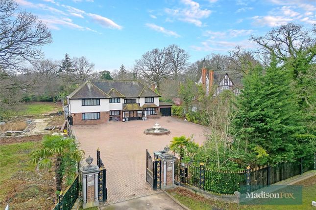 Manor Road, Essex IG7 6 bed detached house for sale