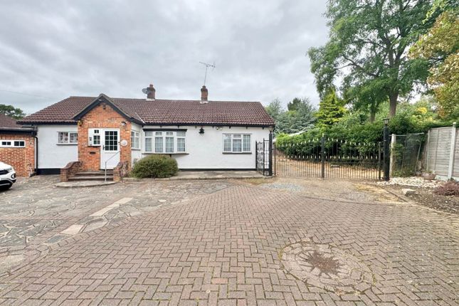 Hatch Road, Brentwood CM15 4 bed detached bungalow for sale
