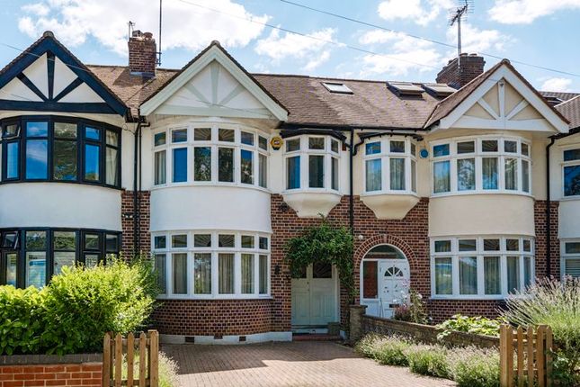 Parkside Gardens, East Barnet 3 bed terraced house for sale