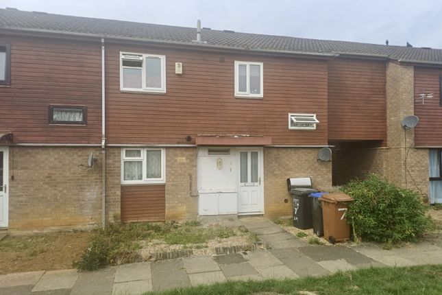 Lower Meadow Court, Thorplands, NN3 8AU 5 bed terraced house for sale