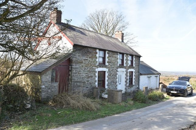 Llwyngwyn, Saron 3 bed detached house for sale