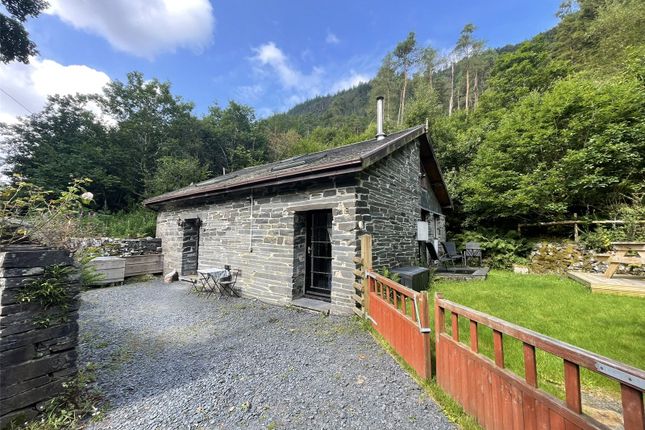 Aberllefenni, Machynlleth, Gwynedd, SY20 3 bed detached house for sale