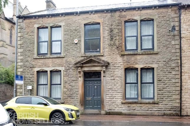 5 bedroom end of terrace house for sale