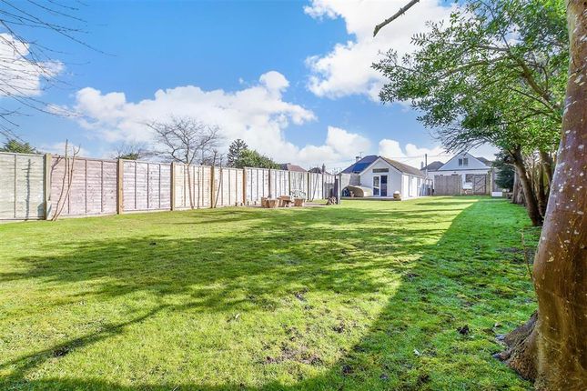 Coast Drive, Greatstone, Kent 5 bed chalet for sale