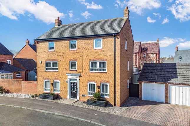 Westcroft, Milton Keynes MK4 5 bed detached house for sale