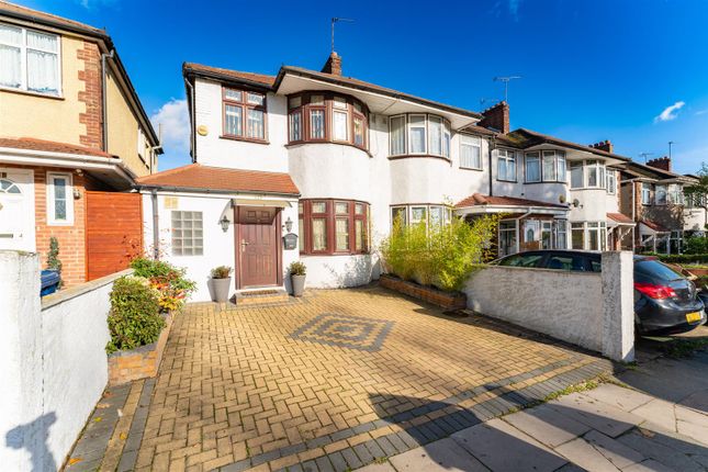 Uxbridge Road, Southall 3 bed end of terrace house for sale