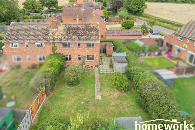 3 bedroom semi-detached house for sale