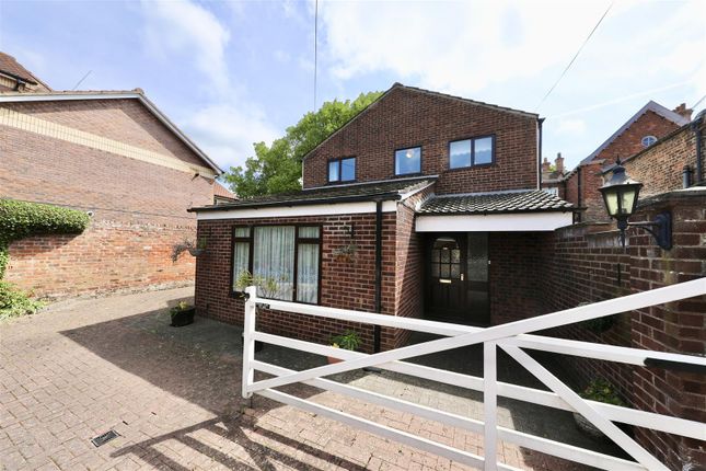 Fletchergate, Hedon, Hull 3 bed detached house for sale