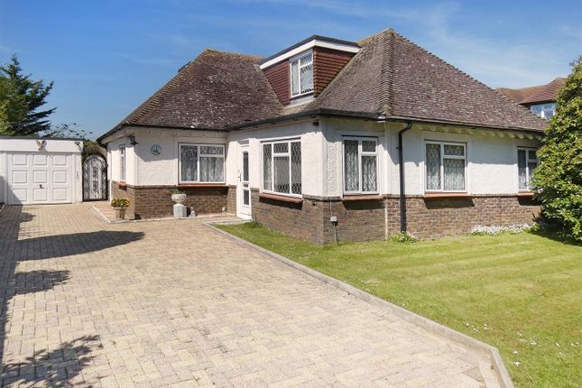 The Bramblings, Rustington BN16 3 bed chalet for sale