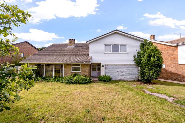 Lakeside, Horsham, RH12 4 bed detached house for sale