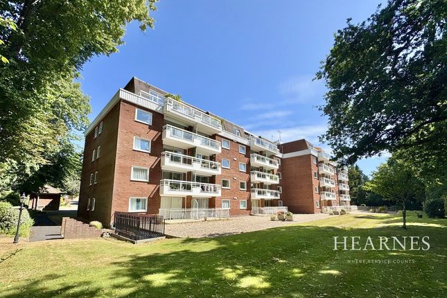 Branksome Wood Road, Bournemouth, BH4 2 bed apartment for sale
