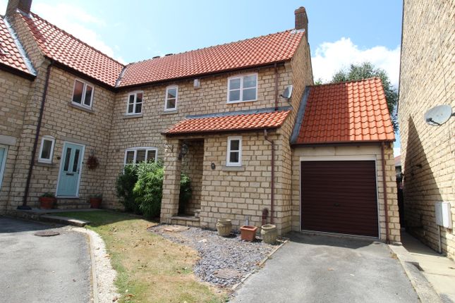 St. Johns Croft, Doncaster DN11 3 bed semi