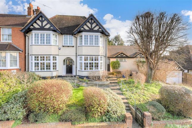 4 bed detached house