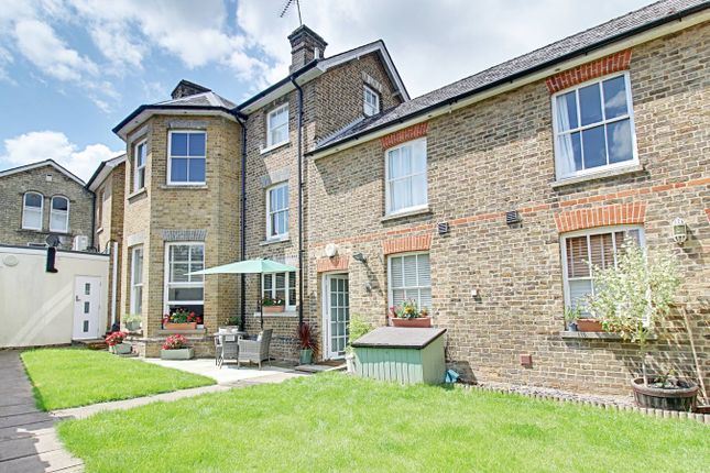 Knight Street, Hertfordshire... 2 bed apartment for sale