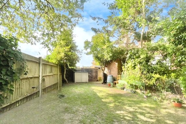 Reeves Crescent, Kent BR8 2 bed maisonette for sale