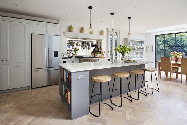 Shepherd's Bush W12 4 bed terraced house for sale
