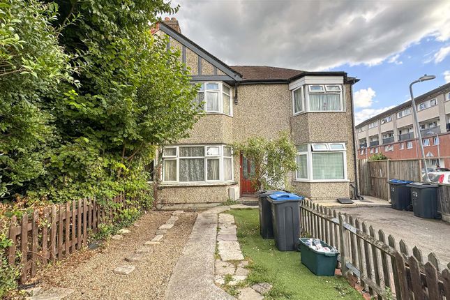 Haslemere Avenue, London CR4 2 bed terraced house for sale