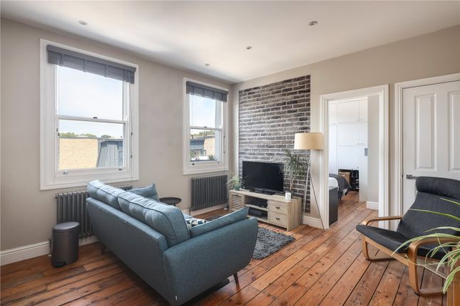 Romford Road, Manor Park, London, E12 1 bed flat for sale