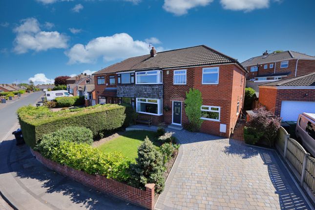Carr Hill Grove, Calverley, Pudsey... 4 bed semi