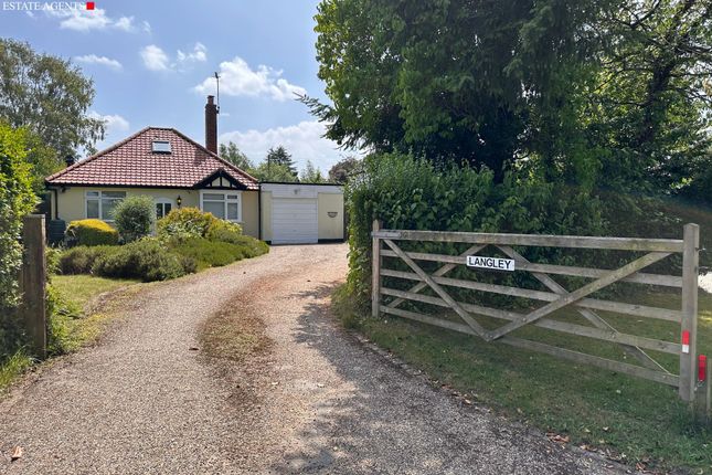 Oversley Green, Alcester, B49 3 bed detached bungalow for sale
