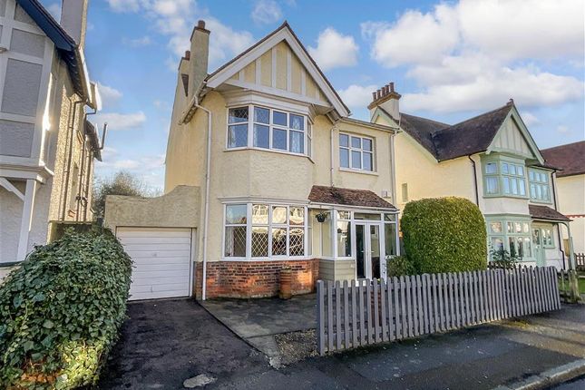 Earlsfield Road, Hythe, Kent 5 bed detached house for sale