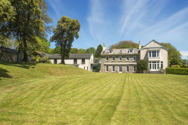 16 bedroom detached house for sale