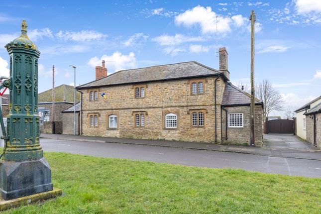 3 bed semi-detached house
