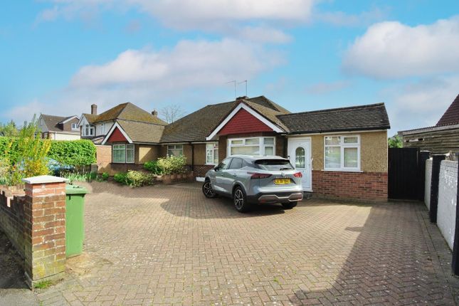 Feltham Hill Road, Ashford TW15 3 bed bungalow for sale