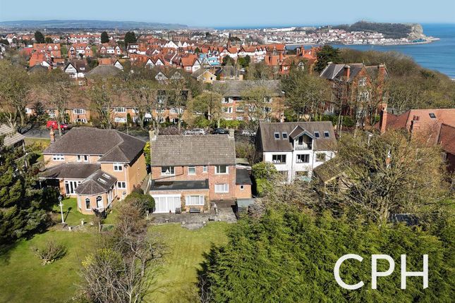 Sea Cliff Road, Scarborough 4 bed detached house for sale