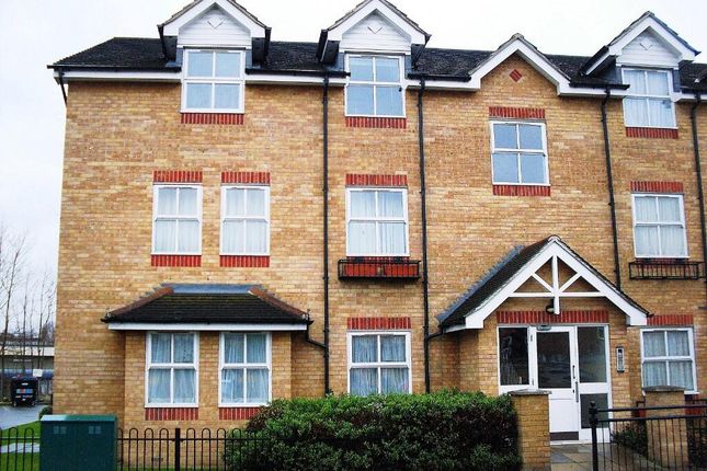 Genotin Road, Enfield EN1 2 bed flat for sale