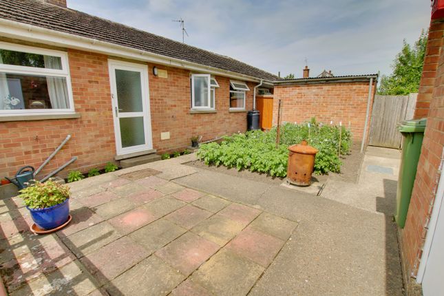 2 bedroom terraced bungalow for sale