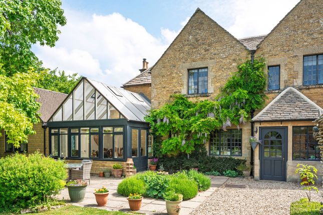 6 bedroom detached house for sale