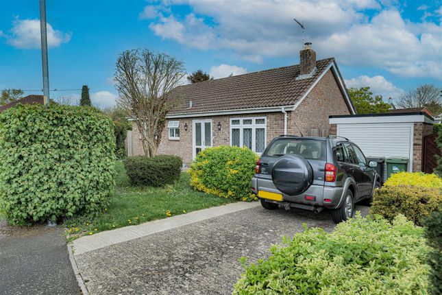 Somerset Way, Trowbridge BA14 2 bed detached bungalow for sale